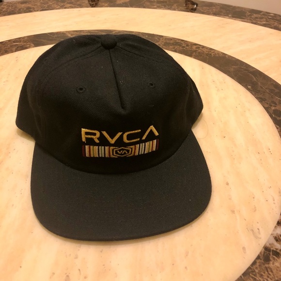 ✨3 for 60✨New RVCA Hat Black M - Picture 2 of 4